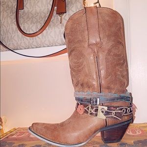 Durango cowgirl boots !!